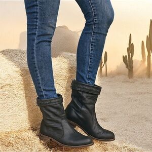 Free People FARYLROBIN Dakota booties Womens 9 Charcoal Leather Western-Inspired